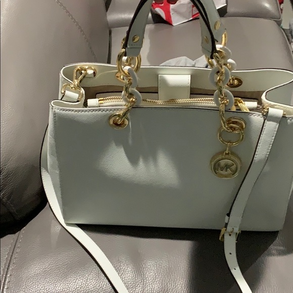 Michael Kors Handbags - Michael Kors Hand bag